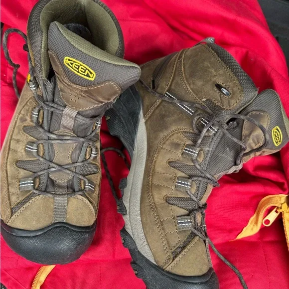 Men's Brown Hiking Shoes - Picture 3 of 8